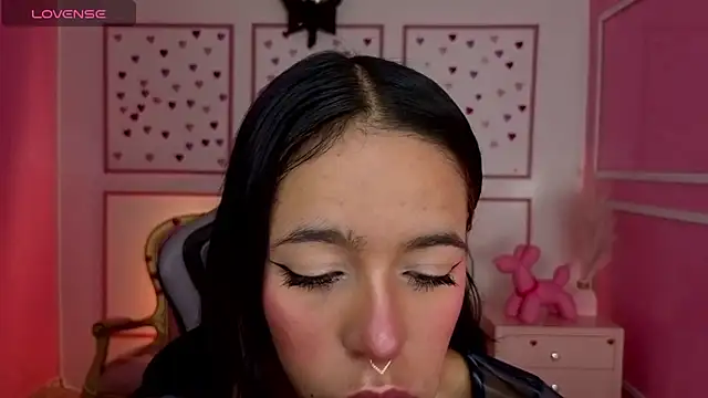 stephania t online show from 11/27/25, 11:56