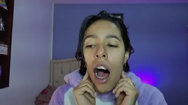 stephania t online show from 05/11/26, 04:26