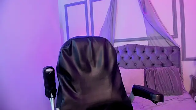  Sophie  miller online show from 04/15/26, 07:58