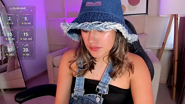  Sophie  miller online show from 06/04/26, 07:42