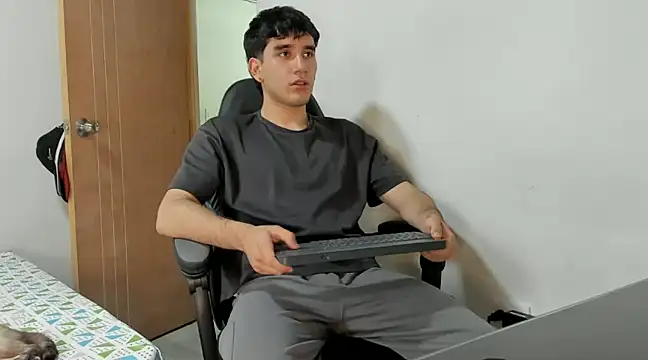 leo030809 online show from 12/02/24, 10:12