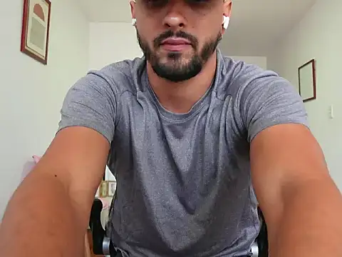 Snapshot of jon-bukowsky chatting on 03/19/26, 04:33 jon-bukowsky online show from 03/19/26, 04:33