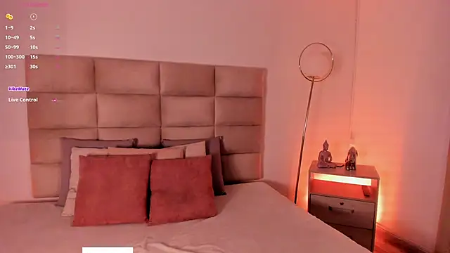 SaraMonroe1 online show from 09/21/25, 11:34