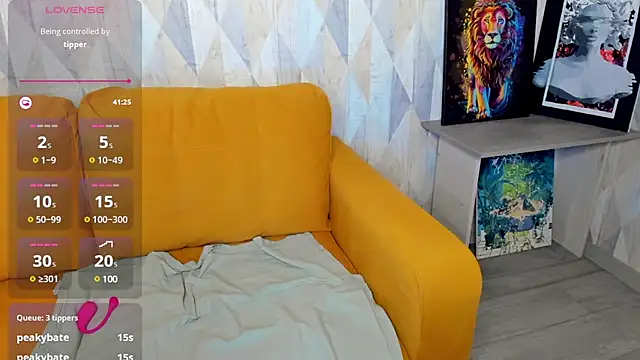 Michelle Blond online show from 02/10/25, 01:11