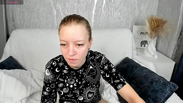 Michelle Blond online show from 09/30/25, 07:35