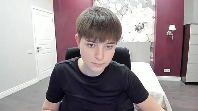 EmiliaYours online show from 01/17/26, 03:50