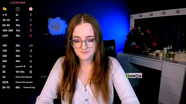 luna berryy online show from 02/18/25, 11:30