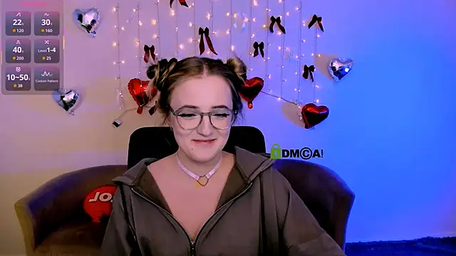 luna berryy online show from 02/20/26, 08:20