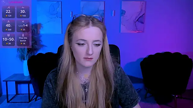 luna berryy online show from 03/24/26, 08:25