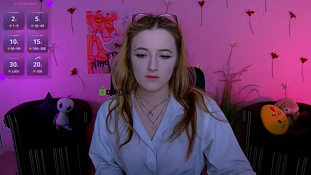 luna berryy online show from 04/17/26, 07:28