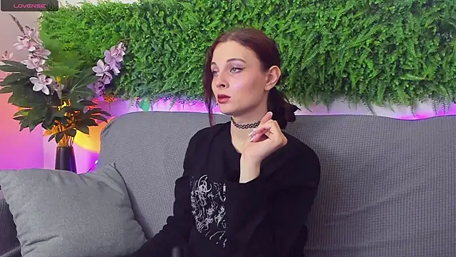 AprilAvery online show from 03/18/25, 04:15