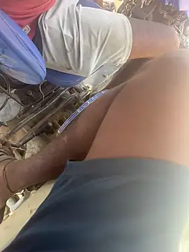 Snapshot of tamil000000 chatting on 03/10/25, 06:59 tamil000000 online show from 03/10/25, 06:59