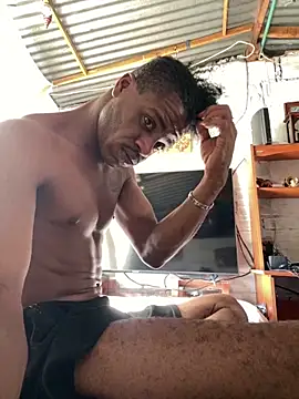 Snapshot of ElNegroRony chatting on 12/25/24, 08:39 ElNegroRony online show from 12/25/24, 08:39