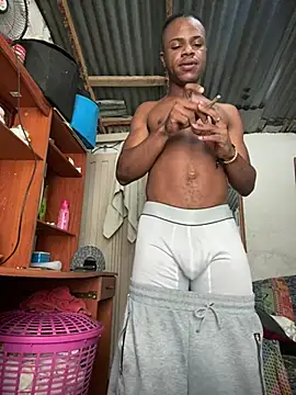 Snapshot of ElNegroRony chatting on 02/06/25, 07:18 ElNegroRony online show from 02/06/25, 07:18