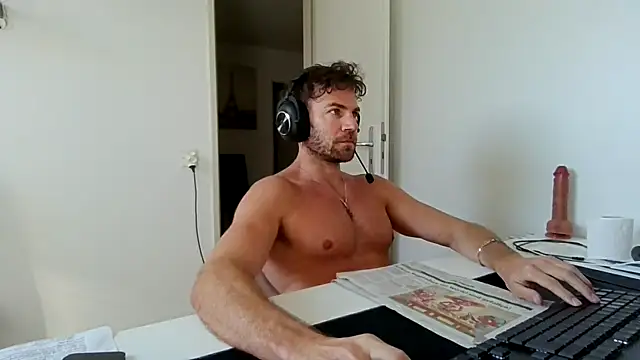 alpha-hunk online show from 04/16/26, 08:15