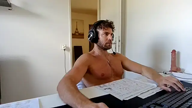 alpha-hunk online show from 04/21/26, 01:17