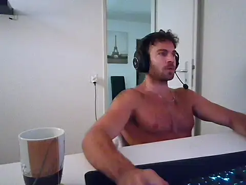 alpha-hunk online show from 06/28/26, 08:53
