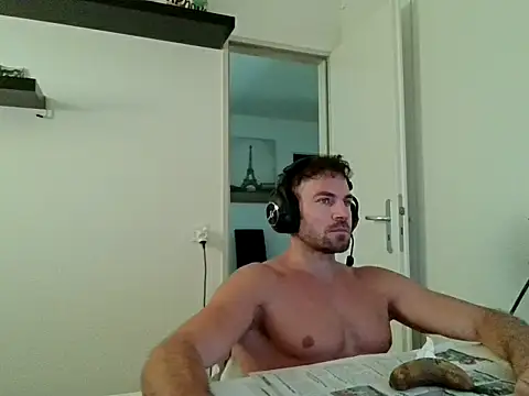 alpha-hunk online show from 07/07/26, 07:23