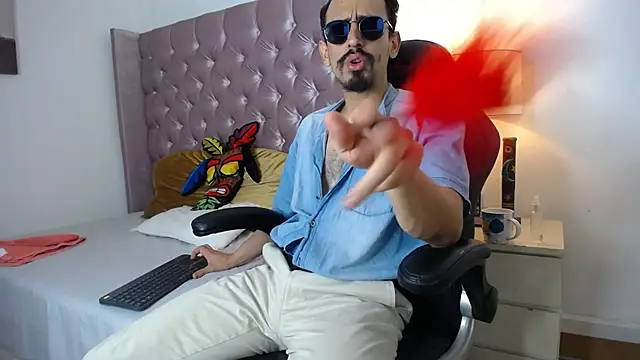 Sr Magnus  online show from 09/22/25, 04:58