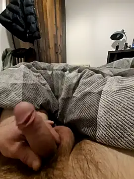 Snapshot of NiceBone000 chatting on 12/15/24, 09:53 NiceBone000 online show from 12/15/24, 09:53