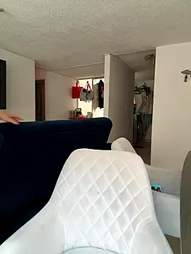 Snapshot of ariiel_ chatting on 01/07/26, 04:09 ariiel online show from 01/07/26, 04:09