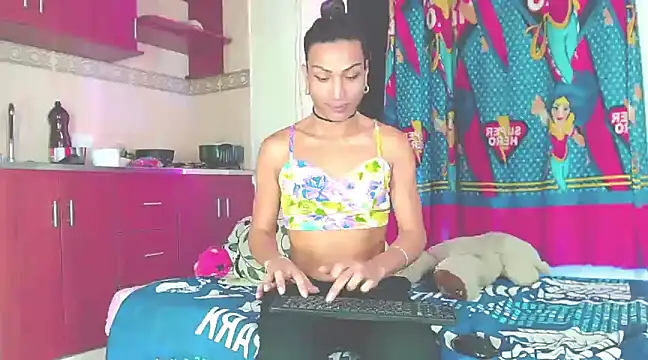 Snapshot of Yariya_sensual chatting on 01/14/25, 03:01 Yariya sensual online show from 01/14/25, 03:01