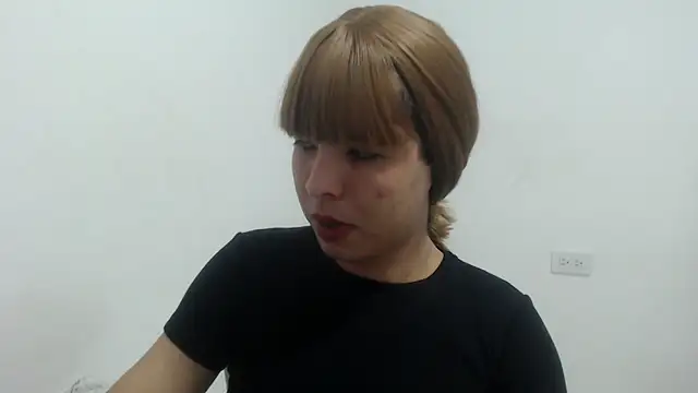 estefania224 online show from 05/22/26, 12:18