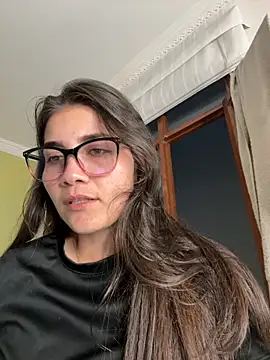 aurora divine online show from 12/04/25, 10:51