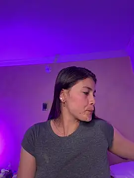 aurora divine online show from 02/09/26, 10:58