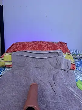 aurora divine online show from 04/22/26, 07:04