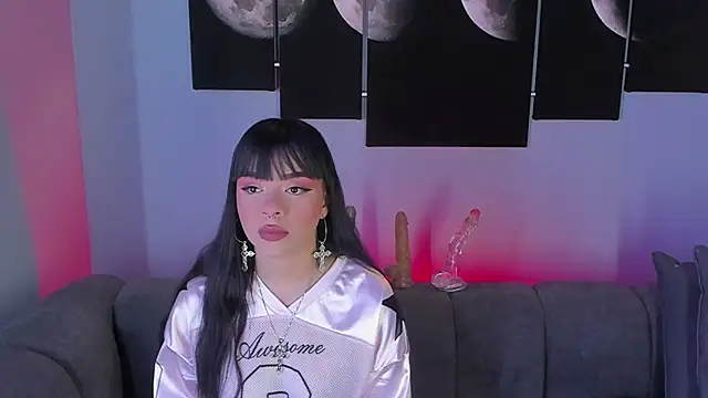 maddy walker online show from 01/07/25, 09:03