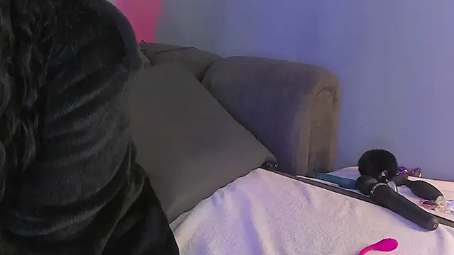 maddy walker online show from 01/15/25, 03:22