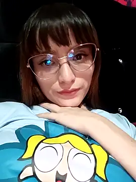 Lucyy-hess online show from 12/24/24, 09:44