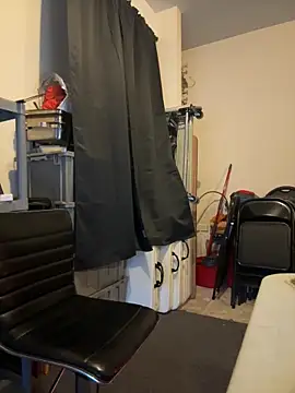 choclatepeaach online show from 12/21/25, 10:06