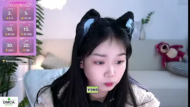 Snapshot of Sheep-1 chatting on 12/13/24, 12:28 Sheep-1 online show from 12/13/24, 12:28