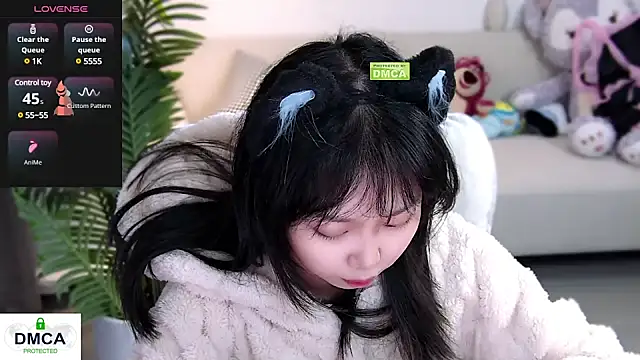 Snapshot of Sheep-1 chatting on 02/05/25, 12:06 Sheep-1 online show from 02/05/25, 12:06