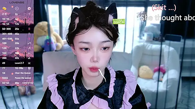 Snapshot of Sheep-1 chatting on 09/21/25, 02:35 Sheep-1 online show from 09/21/25, 02:35