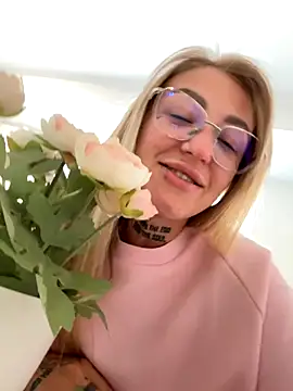 MazeSin online show from 09/18/25, 05:20