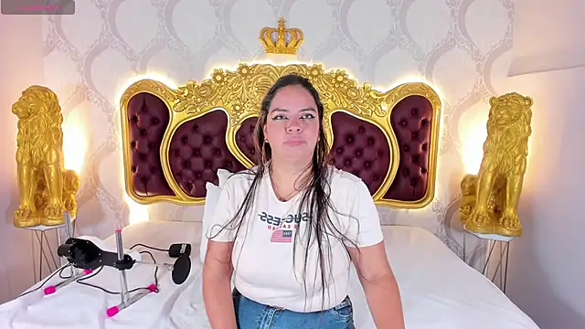 KendralHolson online show from 10/24/25, 04:31