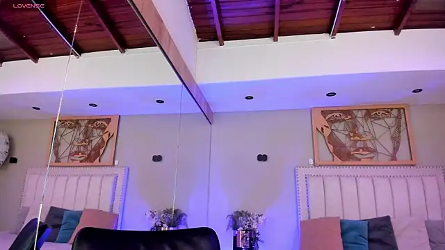 ebbafernandez  online show from 04/19/26, 12:15