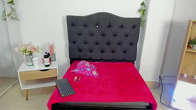 Alyssa jones online show from 03/04/25, 03:44