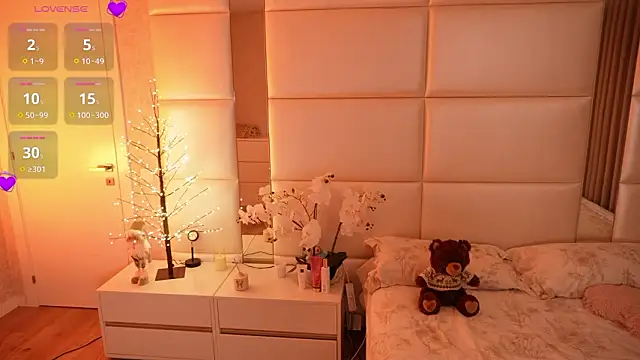 Lilly Colins online show from 02/07/26, 07:39