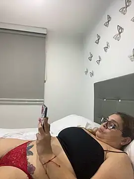 AntonellaAlondra4 online show from 12/16/24, 04:34
