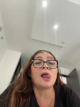 AntonellaAlondra4 online show from 05/07/26, 03:17