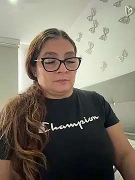 AntonellaAlondra4 online show from 05/11/26, 12:55