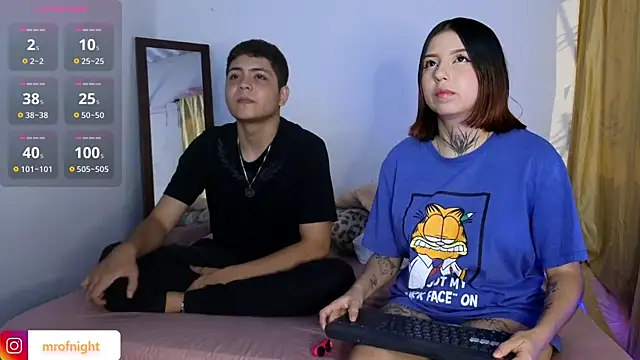 Snapshot of kitty_of_nighttt chatting on 10/27/25, 03:21 kitty of nighttt online show from 10/27/25, 03:21