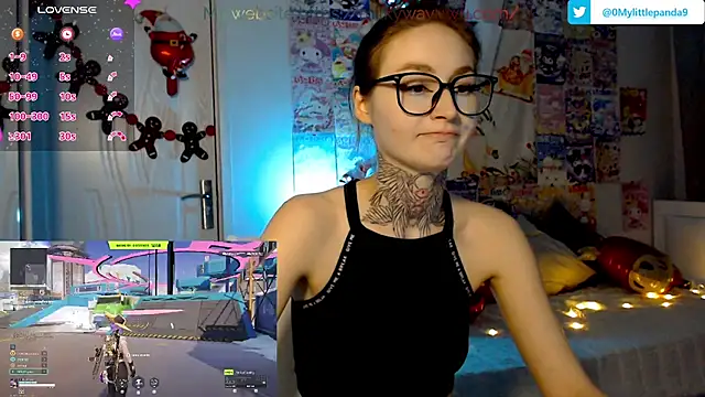 Snapshot of Milky_way_UwU chatting on 12/23/24, 02:13 Milky way UwU online show from 12/23/24, 02:13