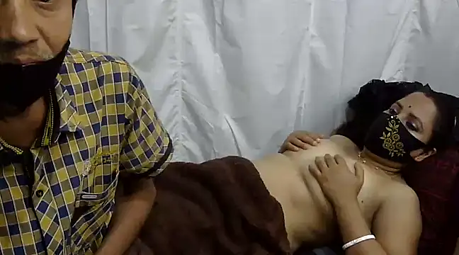 Snapshot of Pramila_Manish chatting on 01/23/25, 03:43 Pramila Manish online show from 01/23/25, 03:43