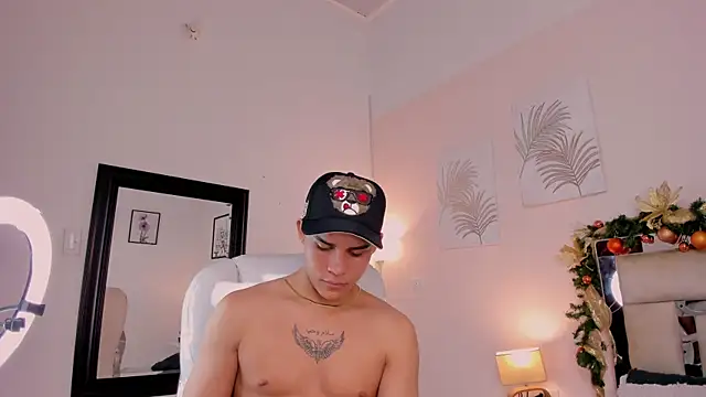 saraandstiven online show from 12/26/24, 03:49