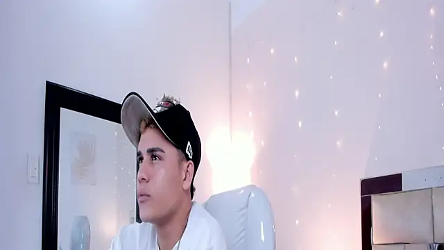 saraandstiven online show from 03/07/25, 03:19